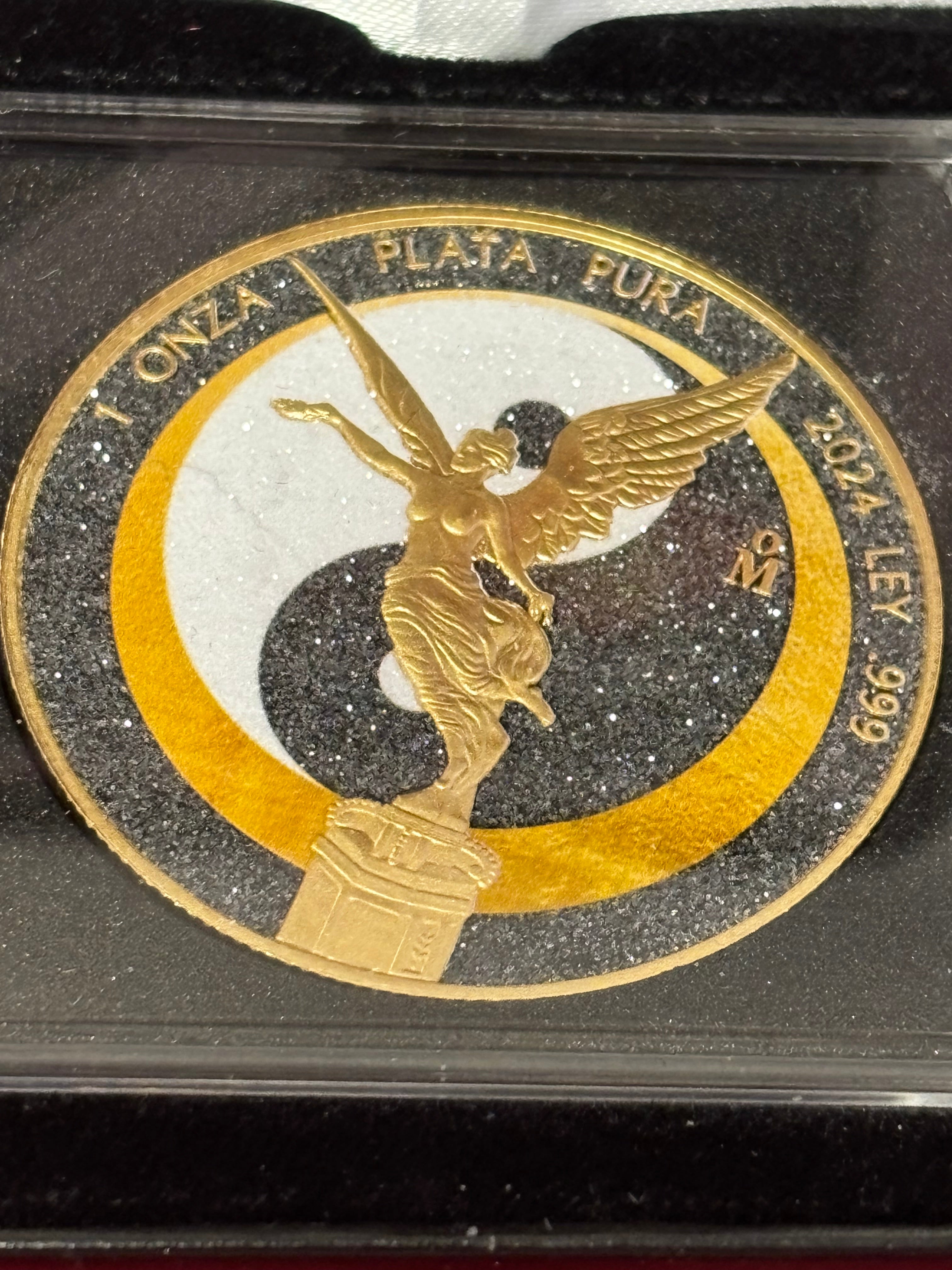 1oz .999 Silver Libertad Diamond Dust Edition